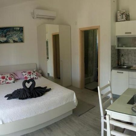 Apartmani Bolero - Obiteljski Odmor 보디체 외부 사진